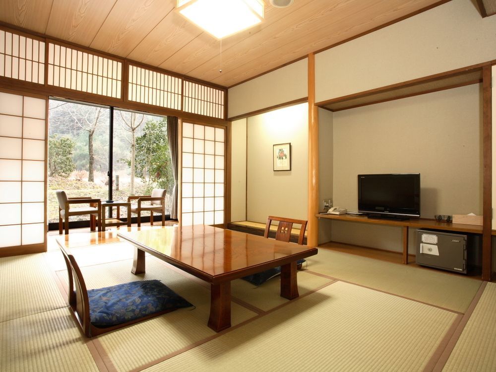Kurokawa Onsen Ryokan Ichinoi Мінаміоґуні Екстер'єр фото